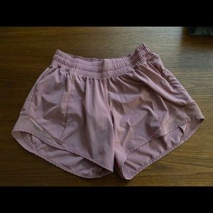 Lululemon Hotty Hot Shorts 4”